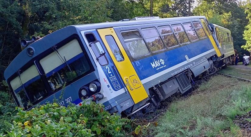 Kisiklott egy vonat Magyarkútnál, egy utas könnyebben megsérült