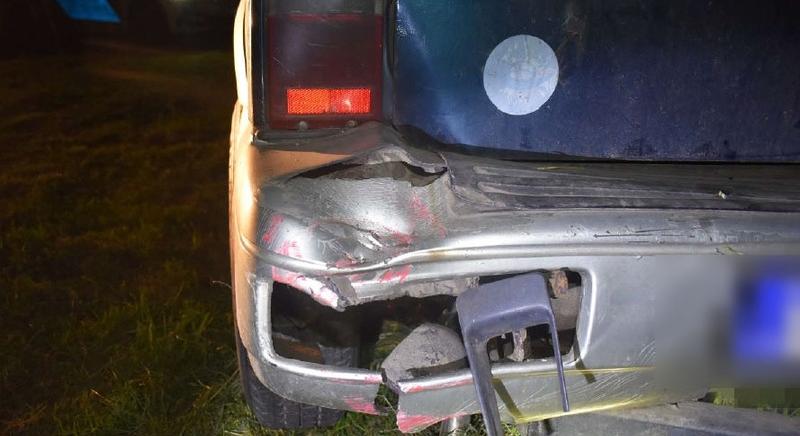 Letarolta a tűzcsapot a piás sofőr
