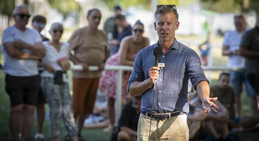 A Tisza Párt feljelenti Orbán Viktort a tervezett nemzeti konzultáció miatt