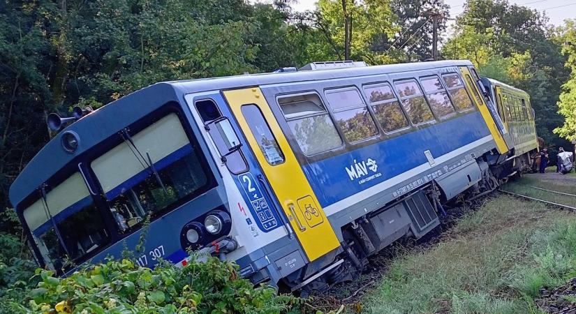 Kisiklott egy vonat több kocsija Pest vármegyében