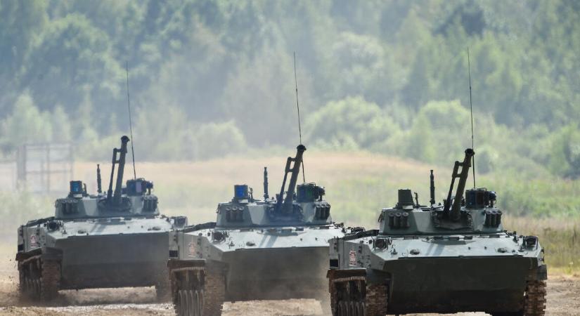 Felvonul az orosz haderő a NATO határaira