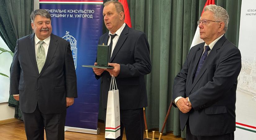 Magas rangú magyar állami kitüntetéseket vehettek át Kárpátalján