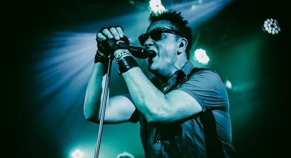 Gépek, fények és a Die Krupps (koncertbeszámoló) – Dürer Kert, 2025.09.09.