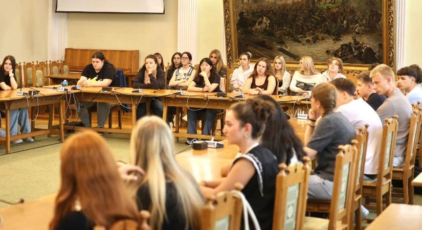Harmincéves testvériskolai kapcsolatot ünnepel a Széchenyi Gimnázium és a németországi Korschenbroich