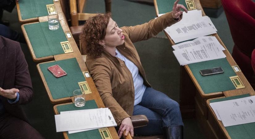 Két napot se bírt ki: teljesen ledobta az ékszíjat Vadai Ágnes