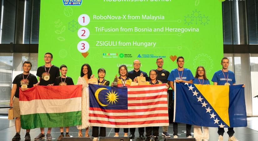 Magyar gimnazisták szereztek bronzérmet a világ egyik legrangosabb robotépítési versenyén