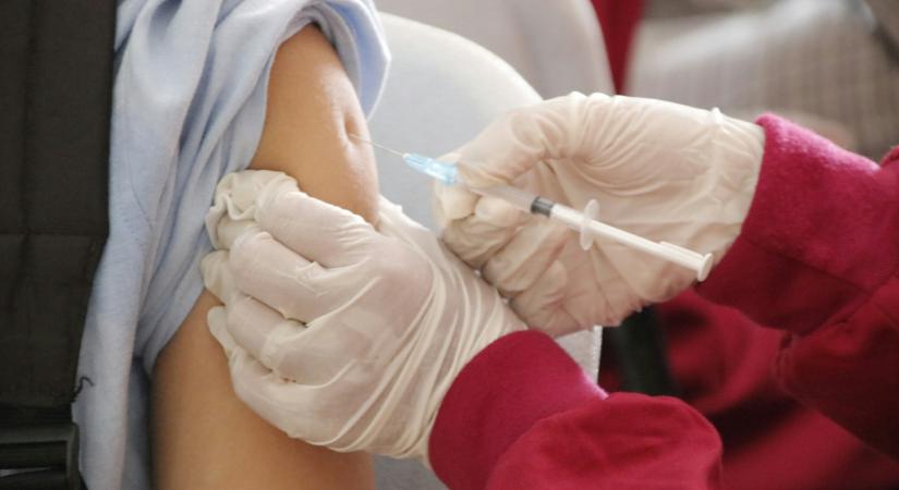 HPV-oltás: itt a határidő, eddig igényelhetik a szülők