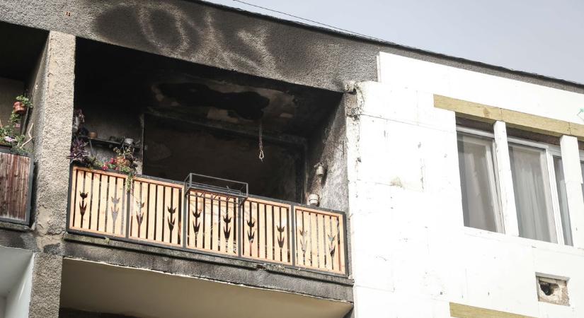 Megtudtuk, mi okozta a tüzet Diósgyőrben – a kiégett bérházi lakás helyszínén jártunk! - fotók  videó