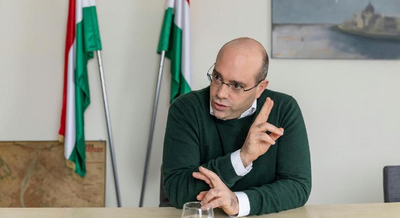 A Fidesz nyerte a nyarat és ebben a többi közvélemény-kutató is egyetért, csak „nem tudnak róla” – érvelt Mráz Ágoston Sámuel