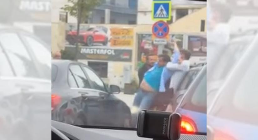 Nincs nap balhé nélkül: durván összeverekedett két sofőr Kolozsváron (VIDEÓ)