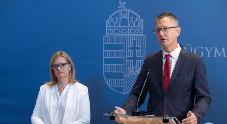 Rétvári Bence: új funkcióval bővült az EgészségAblak applikáció