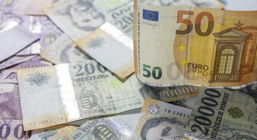 Sokéves csúcsra hágott a forint