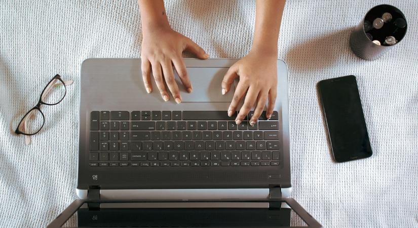 Ingyen juthat laptophoz, ha teljesülnek ezek a feltételek