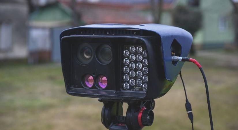 Minden autós ettől retteg, pedig ez a legnagyobb tévhit a gyorshajtási bírságról
