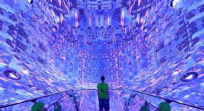 Az emberi léten innen és túl – A Light Art Museum More Than Human című kiállításán jártunk