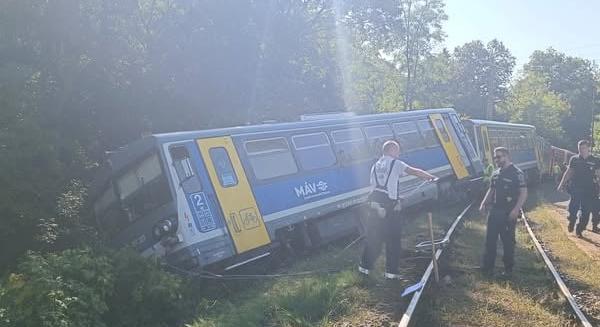 Megszólalt a MÁV-vezér, miután kisiklott egy vonat Magyarkútnál és ketten megsérültek