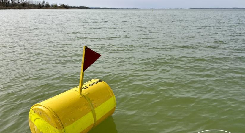 A bajbajutottakat még meg is bírságolhatják a Balatonon
