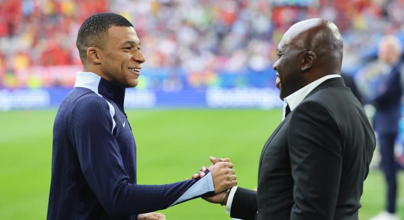 Mbappé apja megvédte a világklasszist: Nem az ő játéka a védekezés