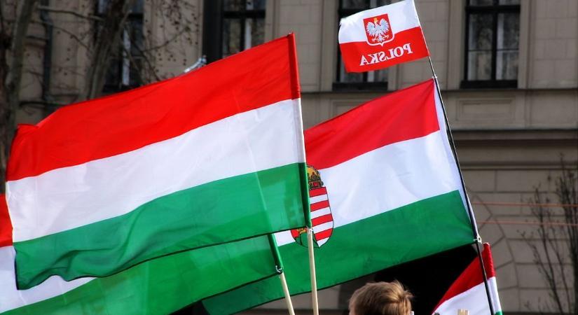 Lengyelország-szakértő tette helyre a Válasz Online téves állításait, de valamiért nem voltak hajlandóak leközölni az írását