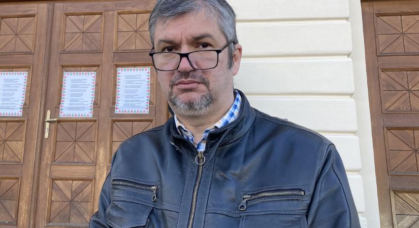 Három nap alatt elutasította a rendőrség Hadházy feljelentését a hatvanpusztai műemlékrombolás ügyében