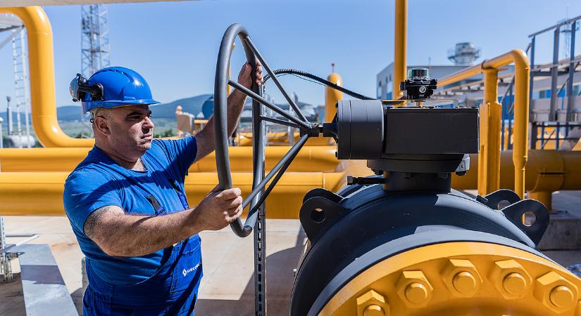 Erős üzenet Trumpéktól: Magyarországnak is le kell válni az orosz energiahordozókról