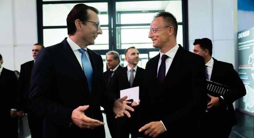 Szijjártó Péter: óriási sikerek előtt áll ismételten a magyar autóipar