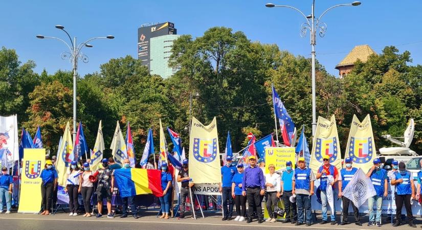 Bukarestben fognak tüntetni a közigazgatásban dolgozók