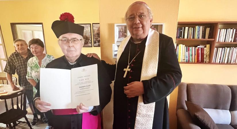 „Aki embertársai szolgálatában örömét leli, az egész életében boldog lesz”