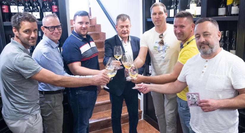 Mustra Wine & Chill – Mustra pohárral a kezedben járhatod körbe ebben a városban a vendéglátóhelyeket (galéria, videó)