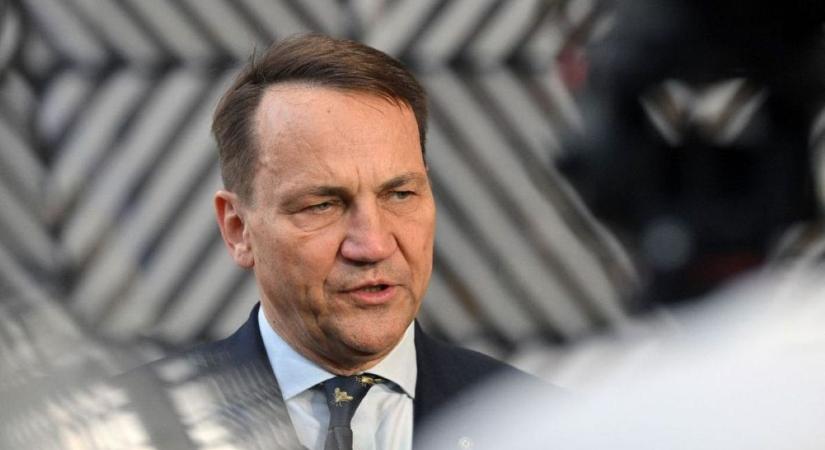 Az orosz drónincidens után Kijevbe ment Tusk minisztere