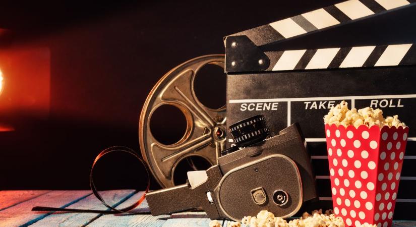 Időutazás, történelmi romantika és titkos vágyak – Ezeket a filmeket vártuk a moziban