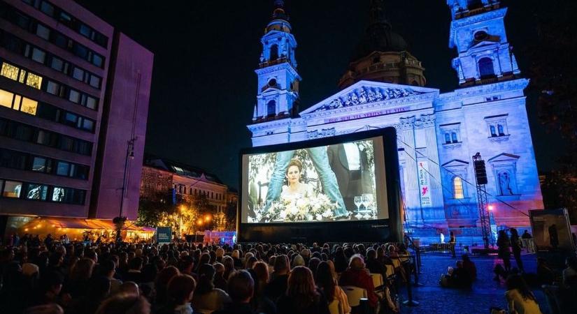 Kifeszül a Szent István térre az ország legnagyobb mozivászna