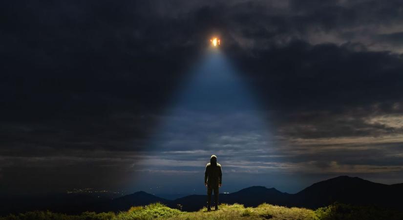 Az USA kongresszusában sem értik, mi történik, Hevesben is láttak UFO-t  videó