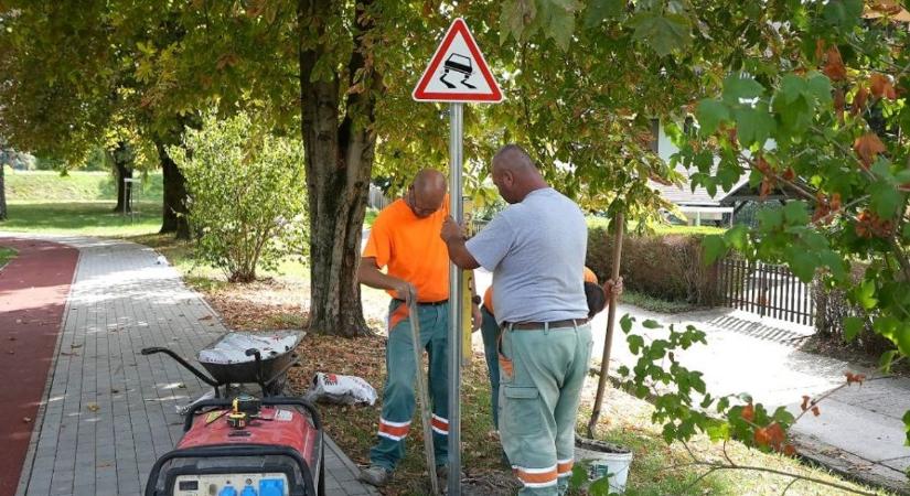 Új KRESZ-táblák könnyítik a közlekedést