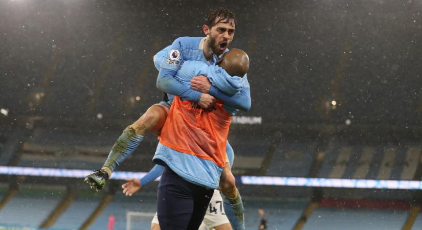 A Manchester City nehezen, de nyerni tudott a szakadó esőben - videó
