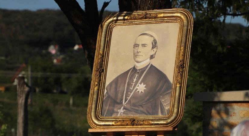 Ahol szeretet van, ott élet is – Ranolder János püspökre emlékeztek