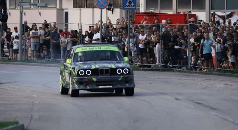 Súlyos baleset történt a Győr Rally második napján a Bakonyban