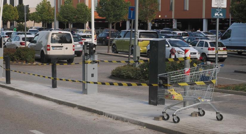 Megérkezett a válasz: fizetős parkoló működik a balatonfüredi Tescónál