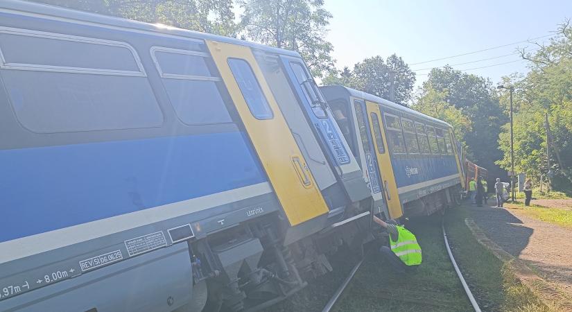 Kisiklott a daru, amit a kisiklott vonathoz küldött a MÁV