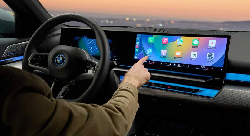 BMW szerint a CarPlay és az Android Auto iránti rajongás túl van értékelve