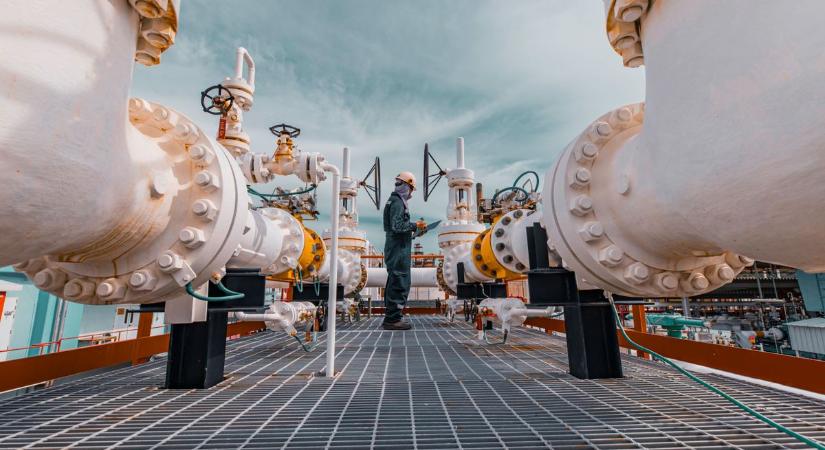 Óriási mennyiségű energiahordozó áramlik a világ legnagyobb vezetékrendszerein