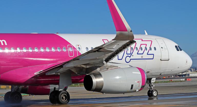 Leszállás közben a kifutópályának csapódott egy Wizz Air-gép, a balesetről felvétel is készült
