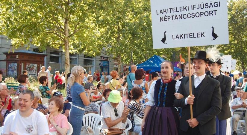Színes forgataggal ünnepelték a 11. Kunsági Néptánctalálkozót a Libafesztivál keretében – fotók, videó