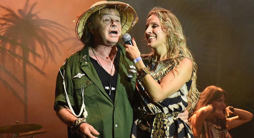 Kitálalt Szikora Robi Jászberényben: „külföldre megyek”