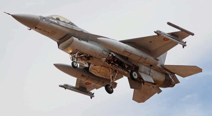 Riadókészültség Romániában: orosz drónt üldöztek a román F-16-osok