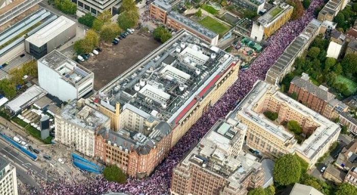110 ezres tüntetés Londonban a bevándorlás ellen