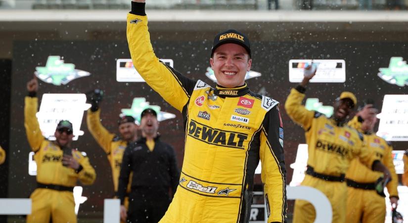 NASCAR: Charlie Kirknek ajánlotta győzelmét Christopher Bell Bristolon