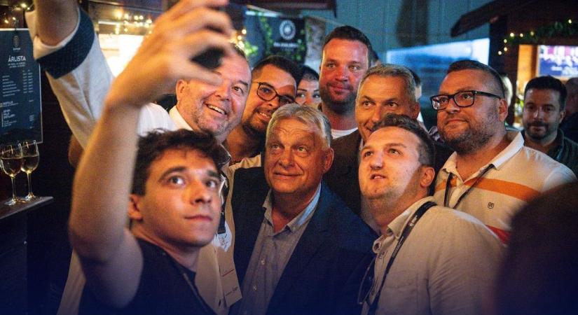 „Micsoda éjszaka volt” – Orbán Viktor jelentkezett be az edzőtáborból
