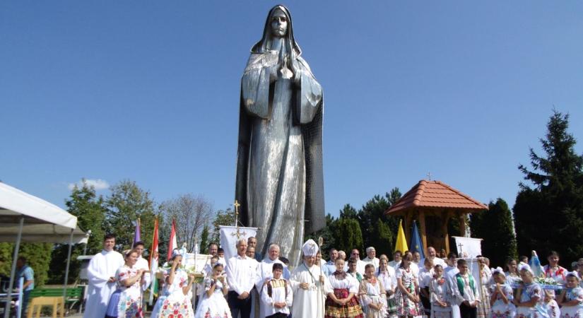 Érseki szentmise és jubileumi zarándoklat Hercegszántón – fotók