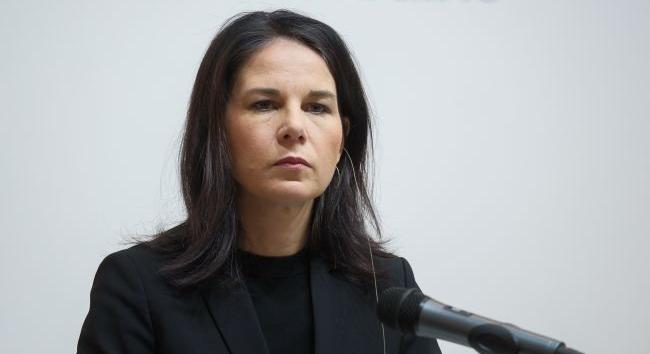 Baerbock nem zárja ki az ENSZ békefenntartóinak Ukrajnába küldését